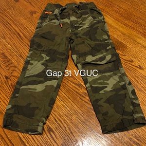 Gap camo pants